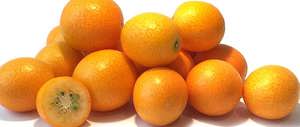 marumi kumquat میوه شبیه پرتقال و نارنگی است اما خیلی کوچکتر
